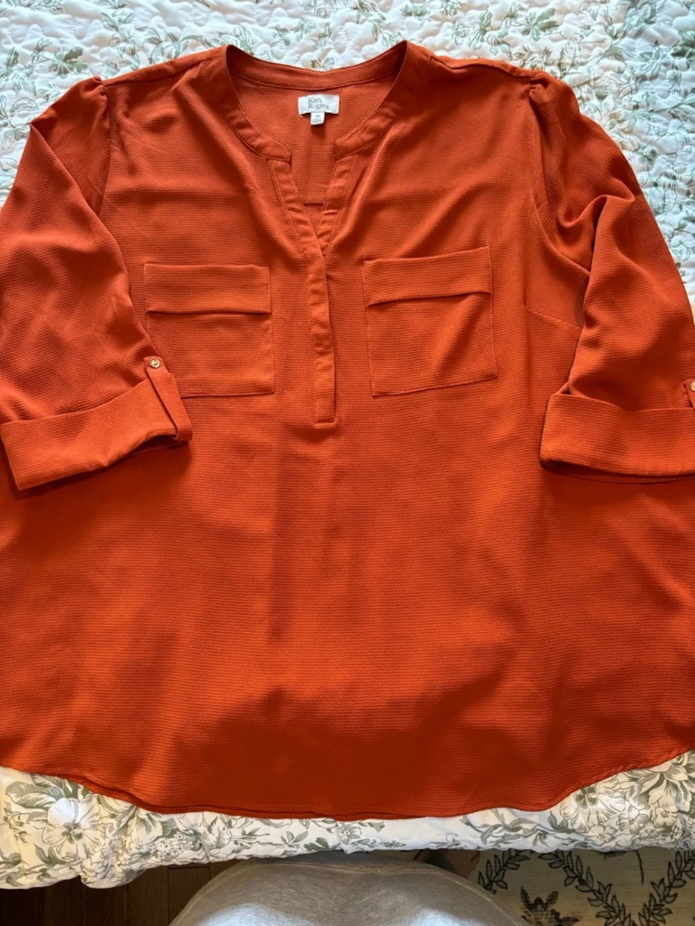 Three Tops. - Picture 5 of 7